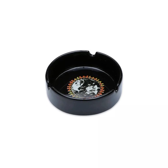 Travis Scott 2019 Astroworld Festival Ceramic Ashtray - Picture 2 of 2